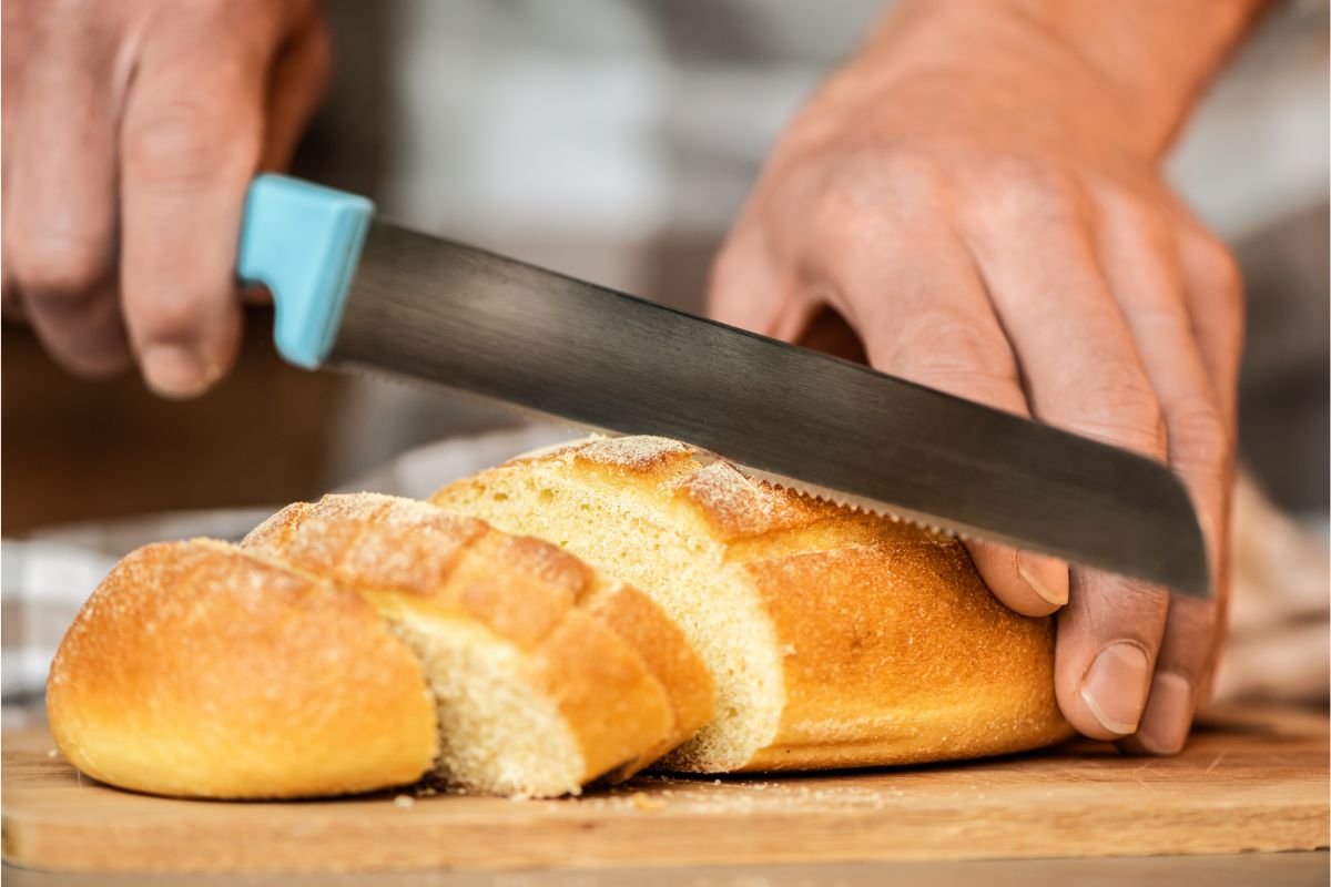 How To Sharpen A Serrated Knife - Texas Prepares.org