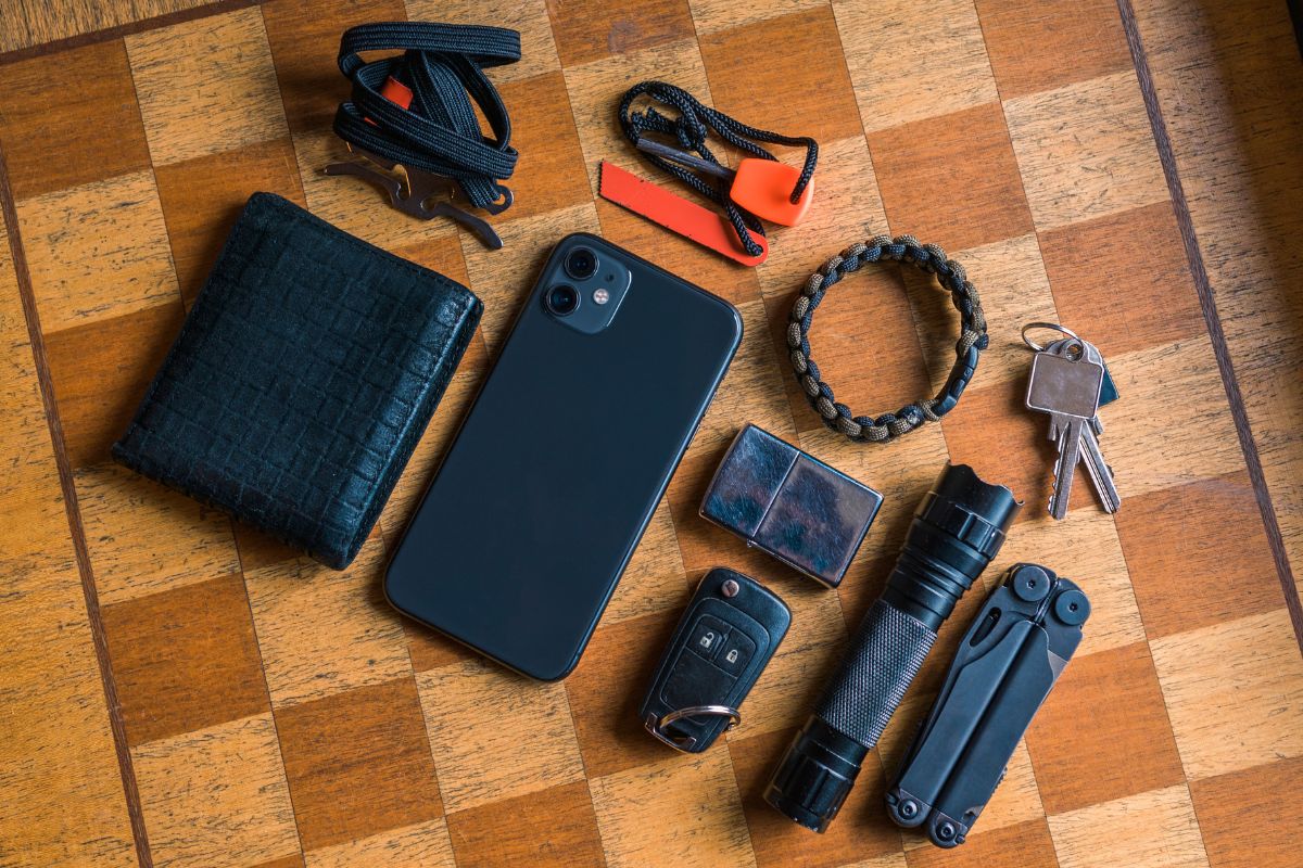 What To Pack In An EDC Bag: Essential Items, Tools & Gear To Carry Everyday