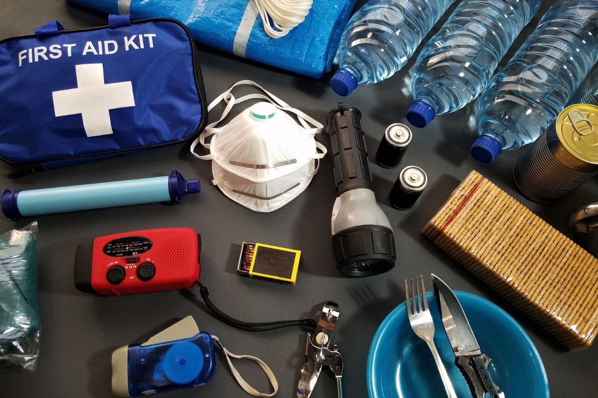 What To Pack In An EDC Bag: Essential Items, Tools & Gear To Carry Everyday 